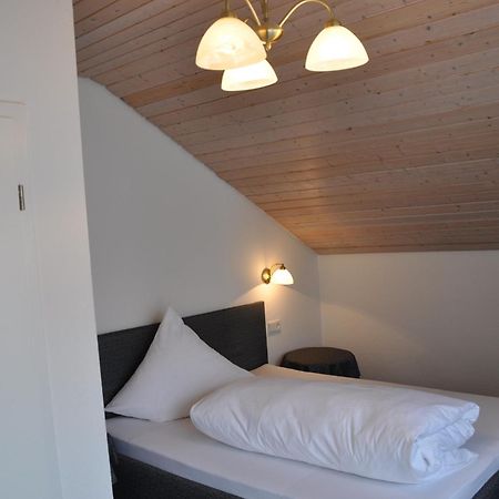 Gaestehaus Ullmannshof Kirchheim am Neckar Habitación foto